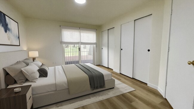 Building Photo - MOVE-IN READY LUXURY RENTAL - Beautifully Renovated 3 Bedroom, 2 Bathroom Duplex in Quiet Cul-de-...