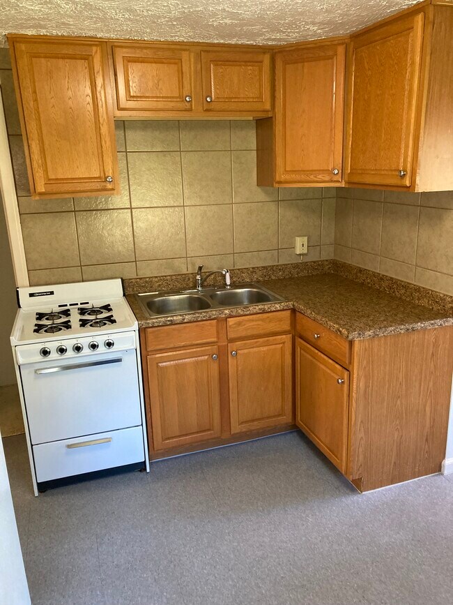 Building Photo - 3585 Old US Highway 27 S