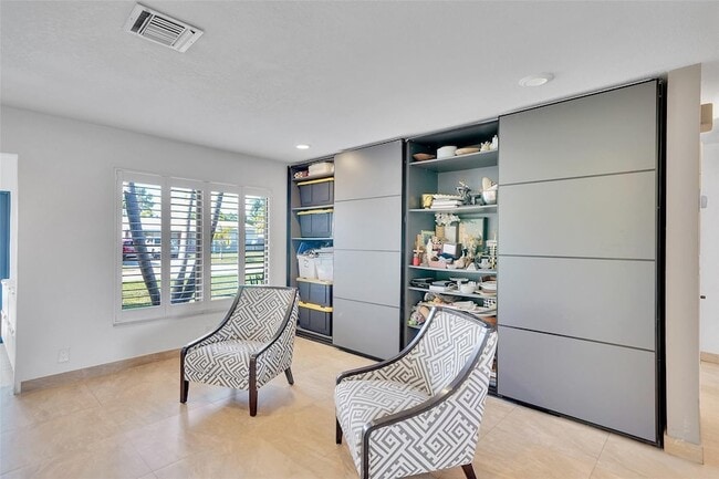 Building Photo - 1736 NW 38th St