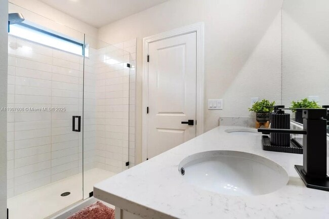 Building Photo - 2940 Shortleaf Ave