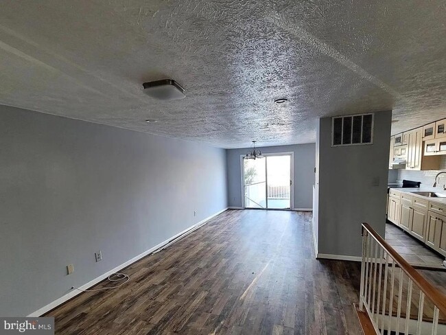 Building Photo - 2208 Cocquina Dr