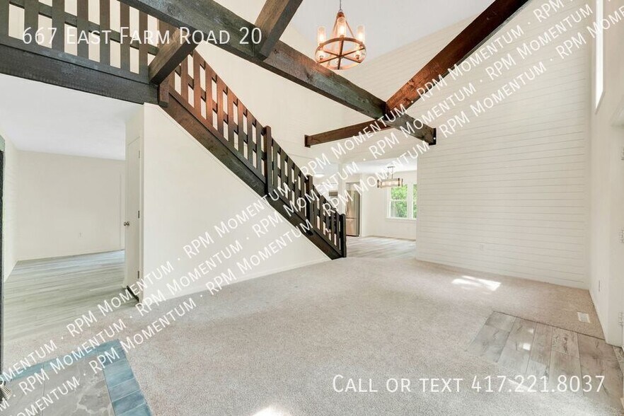 Building Photo - 667 E Farm Rd 20