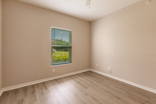 Building Photo - 27470 Palmesta Circle #29