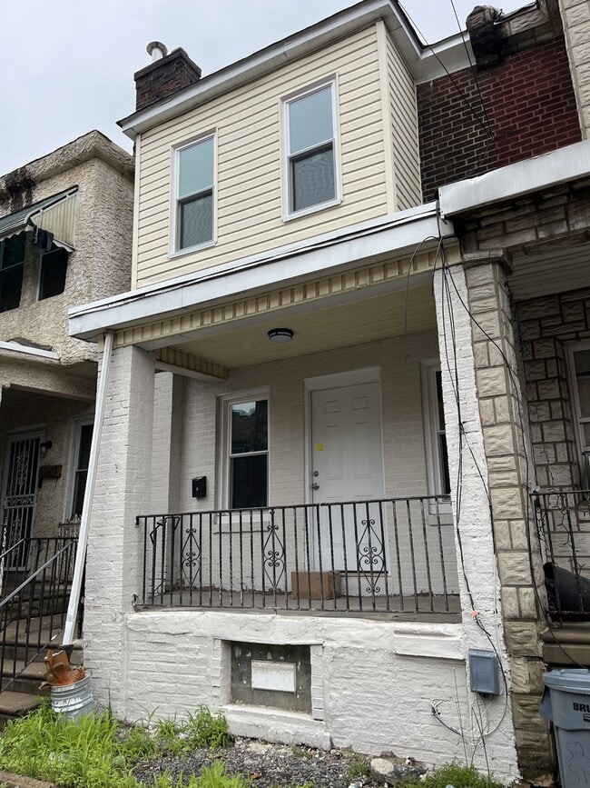 Primary Photo - 1522 S Napa St