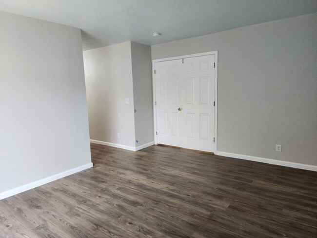 Building Photo - Home For Rent in Carson City
