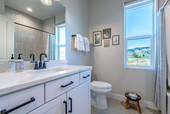Building Photo - 253 Bald Eagle Dr