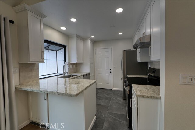 Building Photo - 33 Summerfield