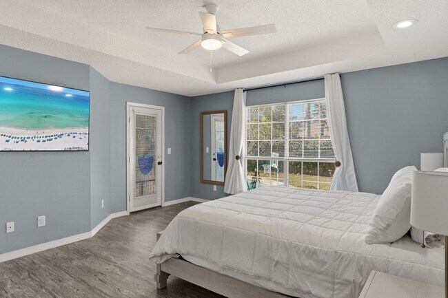 Building Photo - 329 Sailfish Cir
