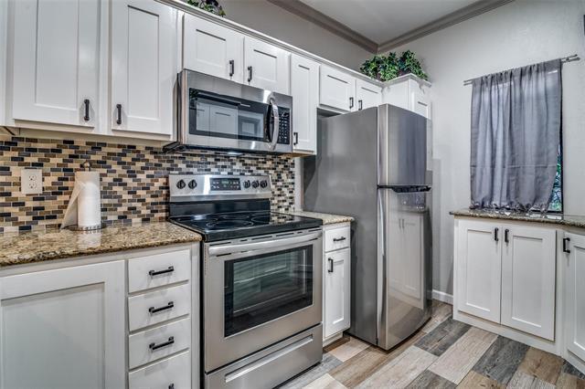 Building Photo - 452 Yacht Club Dr