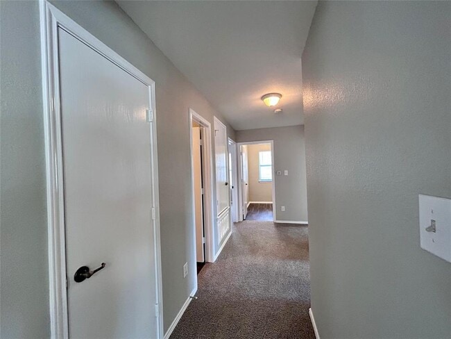 Building Photo - 8916 Ipswich Bay Dr