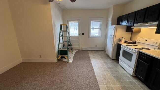 Building Photo - 706 Central Ave