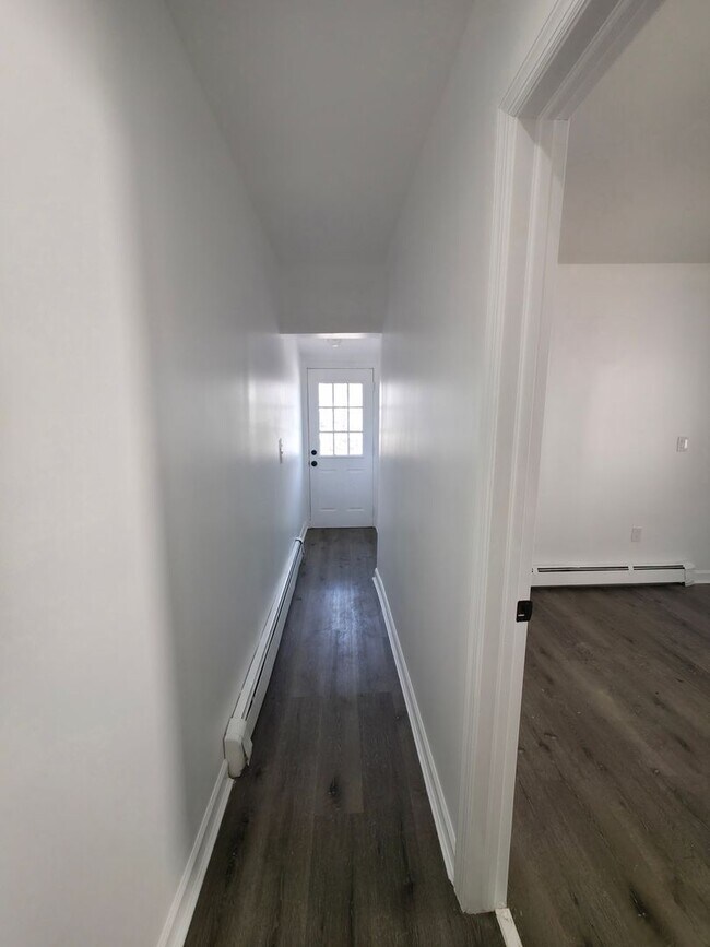 Building Photo - 130 Park Ave