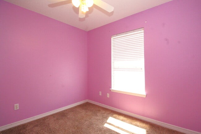 Building Photo - Navarre Gem Near Beaches & Bases – 3BR/2BA...