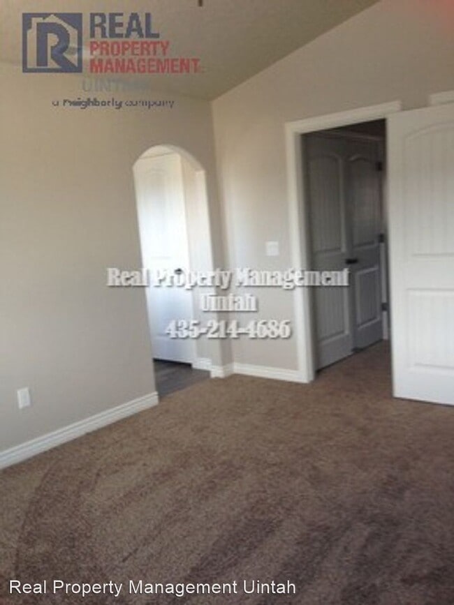 Building Photo - 3 br, 2.5 bath House - 431 E Red Fox Lane