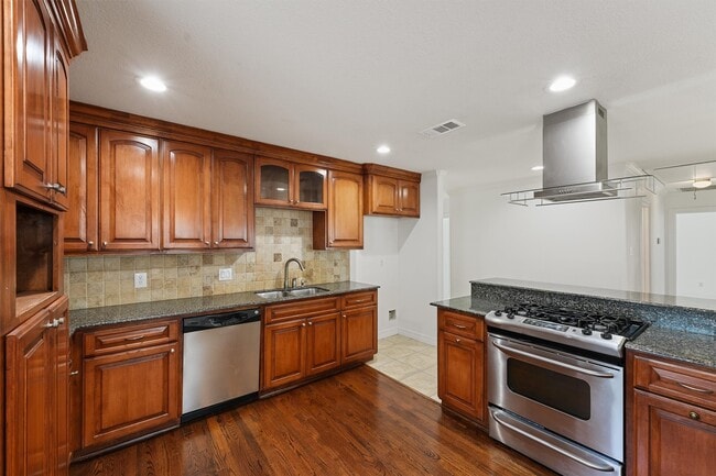 Building Photo - 11618 Biscayne Way