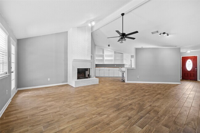 Building Photo - 19630 San Gabriel Dr