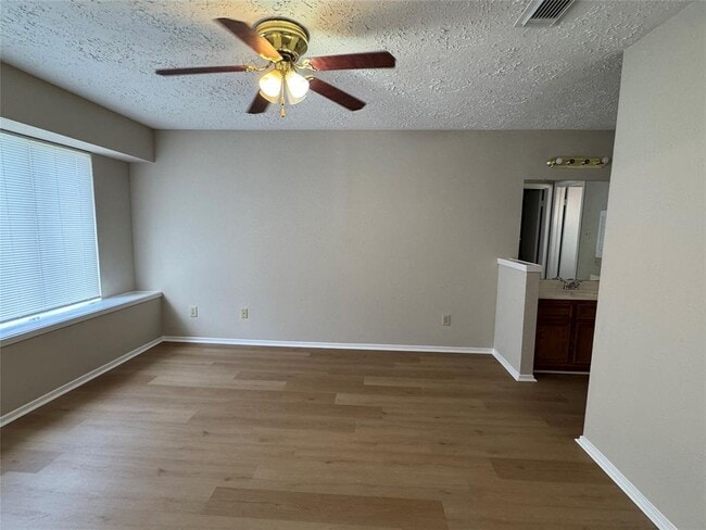 Building Photo - 16427 Skeet Ct