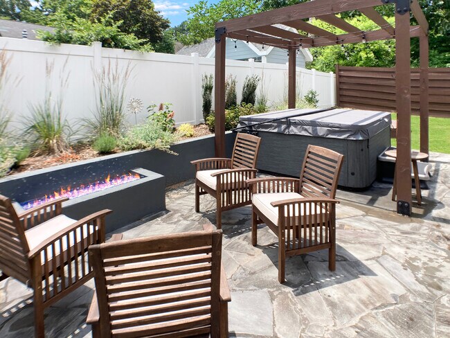 Building Photo - 1612 Auburndale Ave