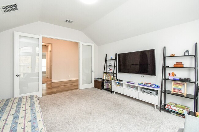 Building Photo - 28903 Creekside Bend Dr