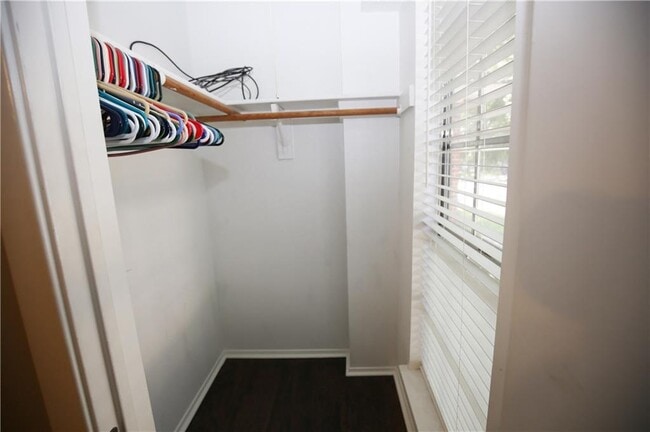 Building Photo - 12903 Humphrey Dr