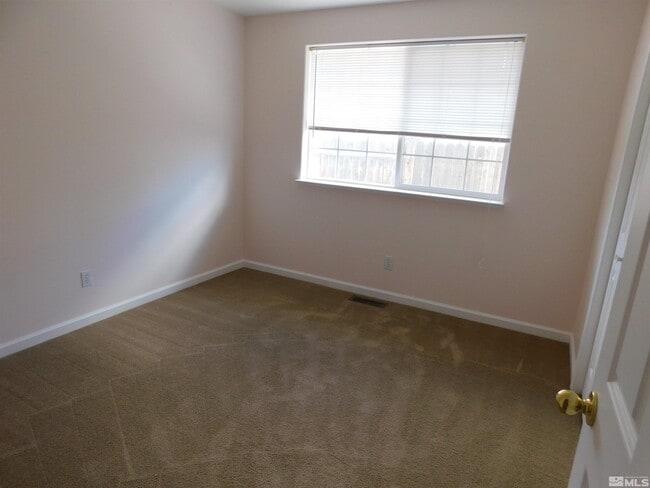 Building Photo - 817 Woodhaven Dr