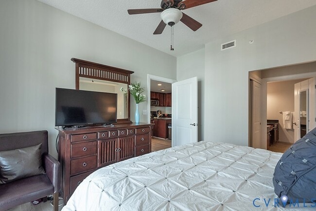 Building Photo - 1101 Haxall Point