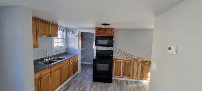 Building Photo - 97 Grove St