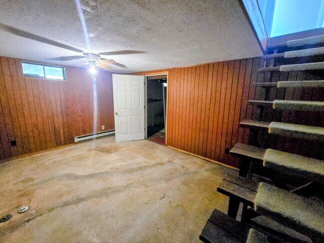 Building Photo - 210 E Emmaus Ave