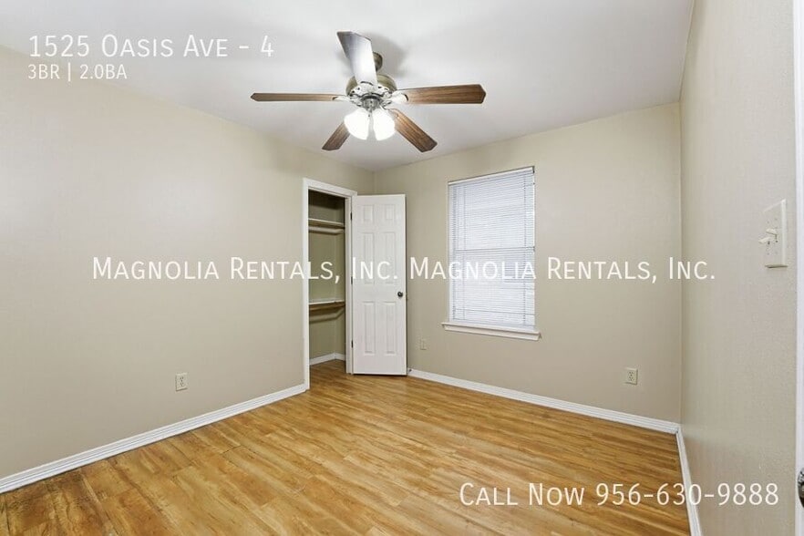 Building Photo - 1525 Oasis Dr