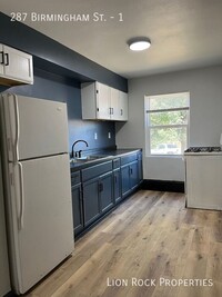 Building Photo - Charming Urban Living for $1,099/month!