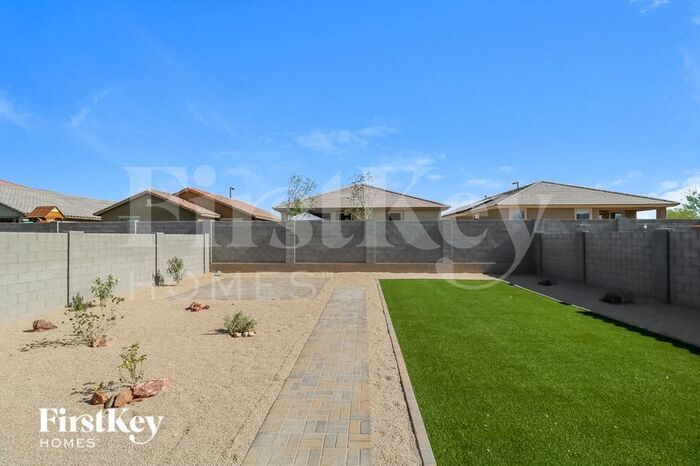 Building Photo - 17964 W Louise Dr