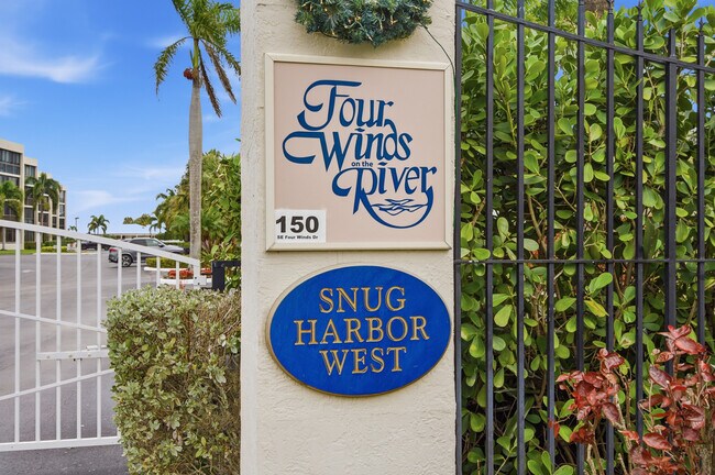 Building Photo - 150 SE Four Winds Dr