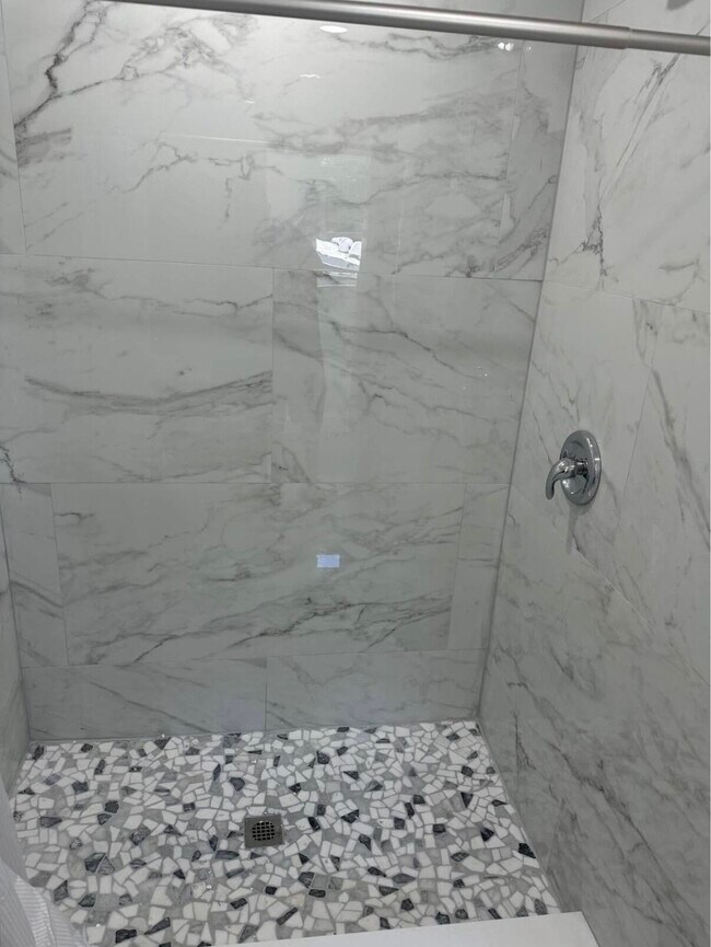 Building Photo - 700 NW 3rd Ave