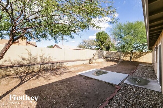 Building Photo - 6426 W Laredo St