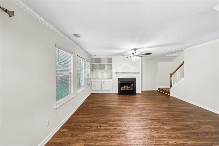Building Photo - 218 Wild Flower Ln