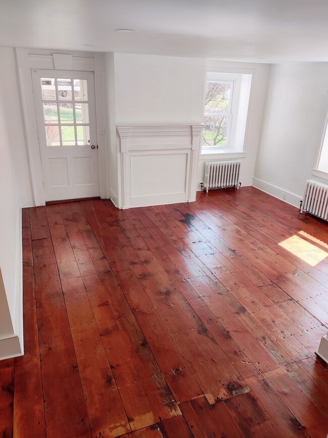 Wide-width hardwood floors - 1009 Reading Ave