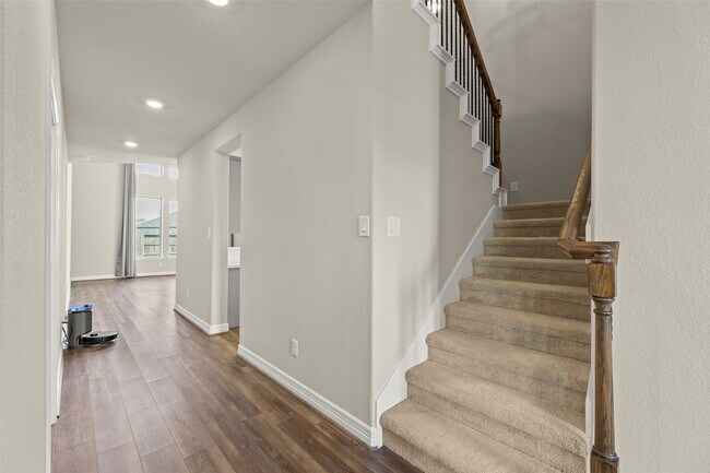 Building Photo - 3438 Acacia Grv Ln