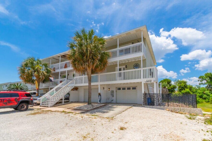 Building Photo - 6209 Don Carlos Dr