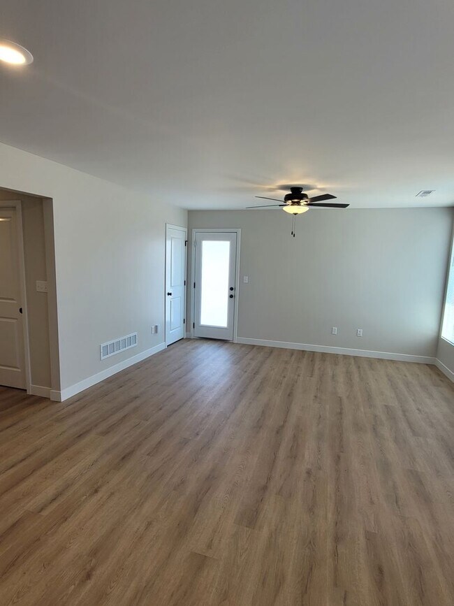 Building Photo - 4516 Alan Ln