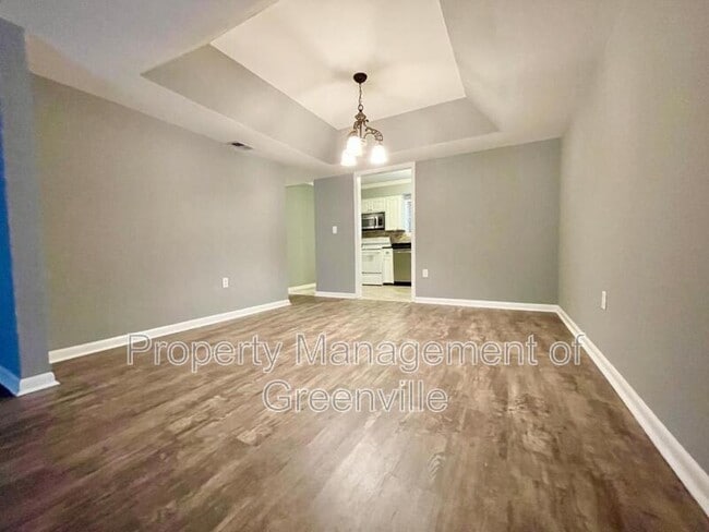Building Photo - 82 Briarview Cir
