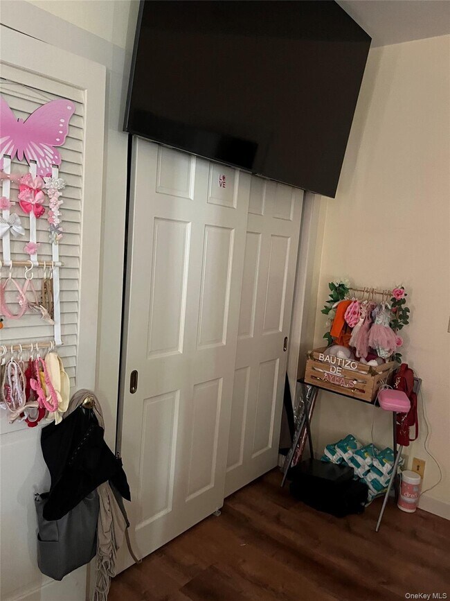 Building Photo - 3 Everett Ave