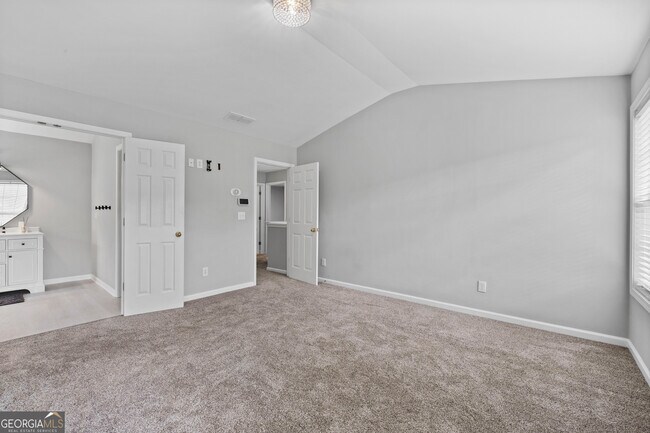 Building Photo - 4419 Silver Ridge Way SW