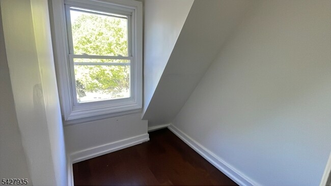 Building Photo - 120 S 7th St