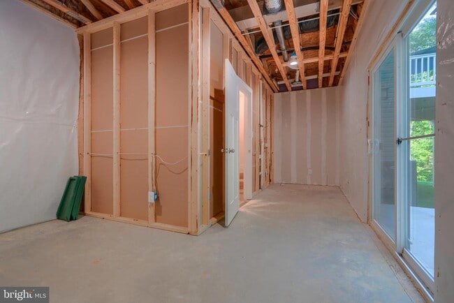 Building Photo - 617 Snapdragon Ct