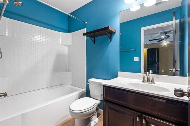 Building Photo - 3378 Vintage Cir SE