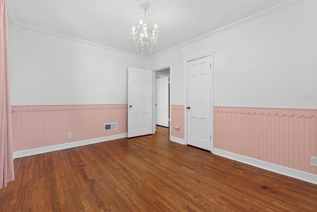 Building Photo - 8609 Rosalie Ave