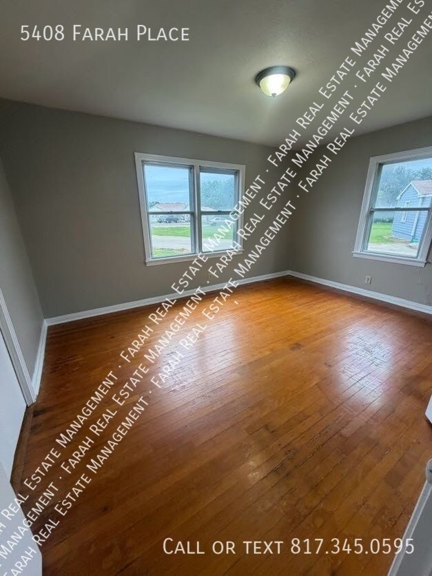 Building Photo - 5408 Farah Pl