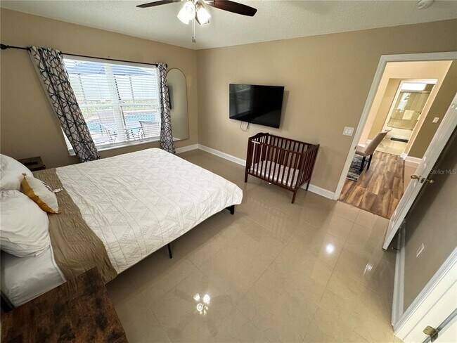 Building Photo - 1306 Casterton Cir