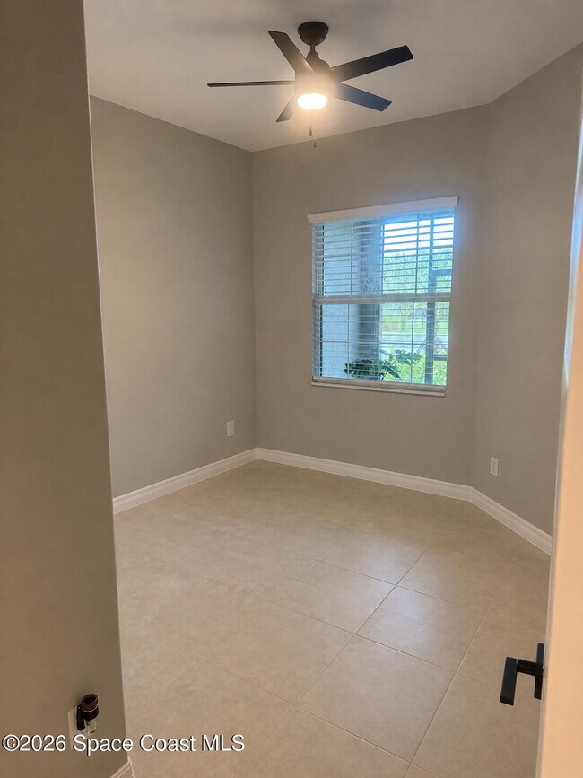 Building Photo - 3010 Avalonia Dr