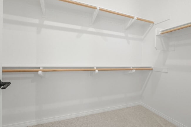 Building Photo - Desirable Eastwood Village Home